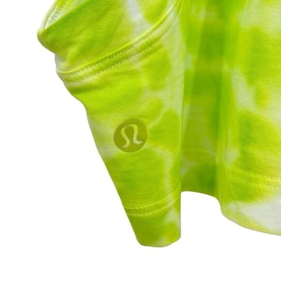 Lululemon All Yours Cropped Tank Top Green Tie Dye Size 10 NWOT - Picture 3 of 5